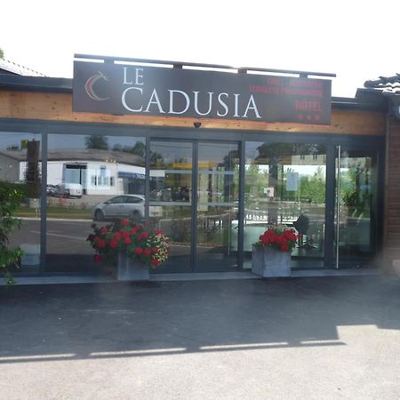 Logis Le Cadusia Hotel Chaource Exterior photo